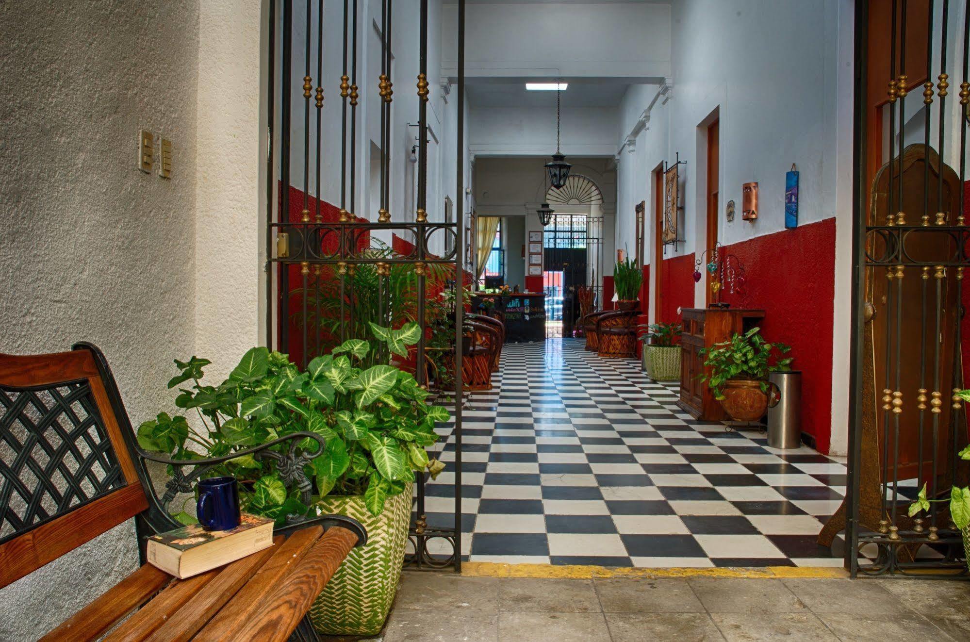 Hostal De Maria Гвадалахара Экстерьер фото
