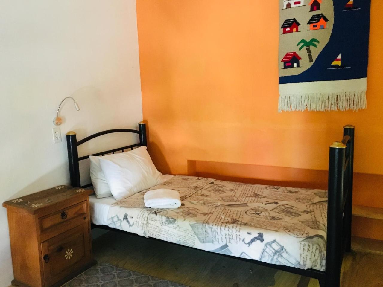 Hostal De Maria Гвадалахара Экстерьер фото